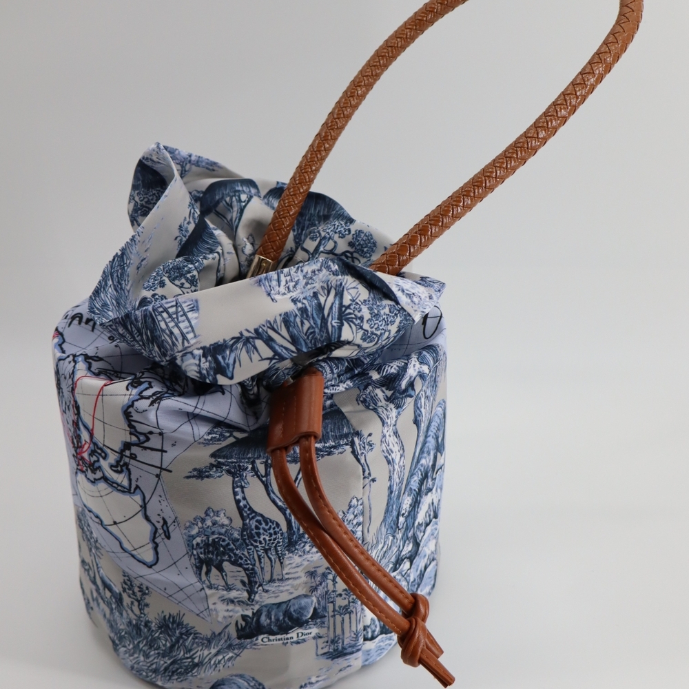 Dior All Around The World Bucket Bad With Organizer.
